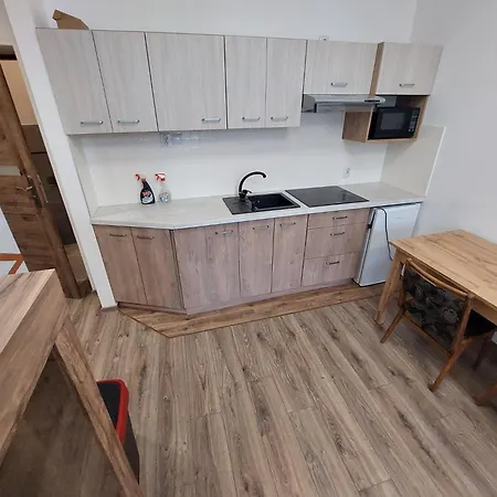 Floris Apartman *